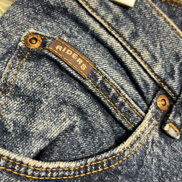 Jeans - Picture 3 of 4
